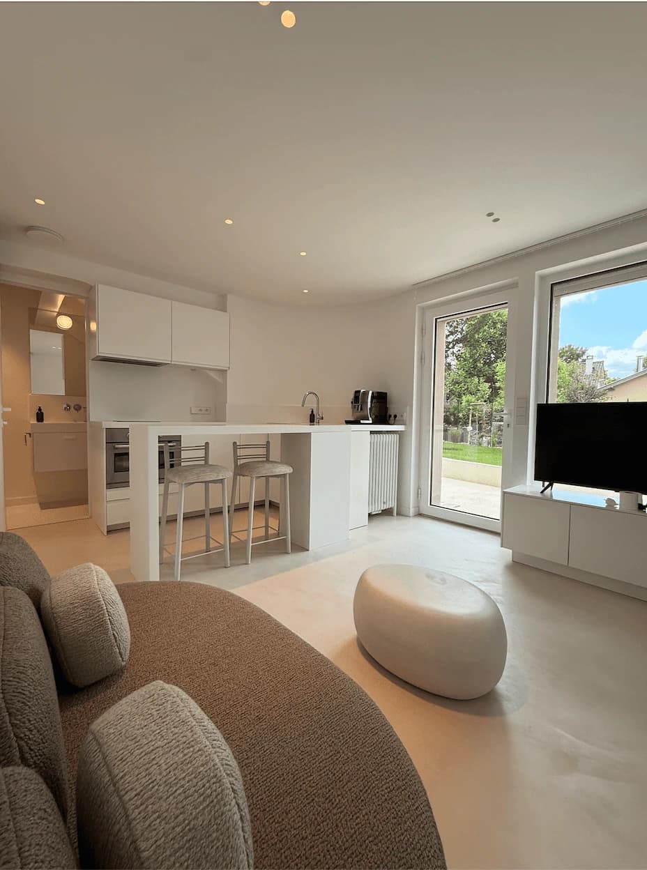 Independent Studio at Murmures — self-contained guesthouse accommodation near Paris
