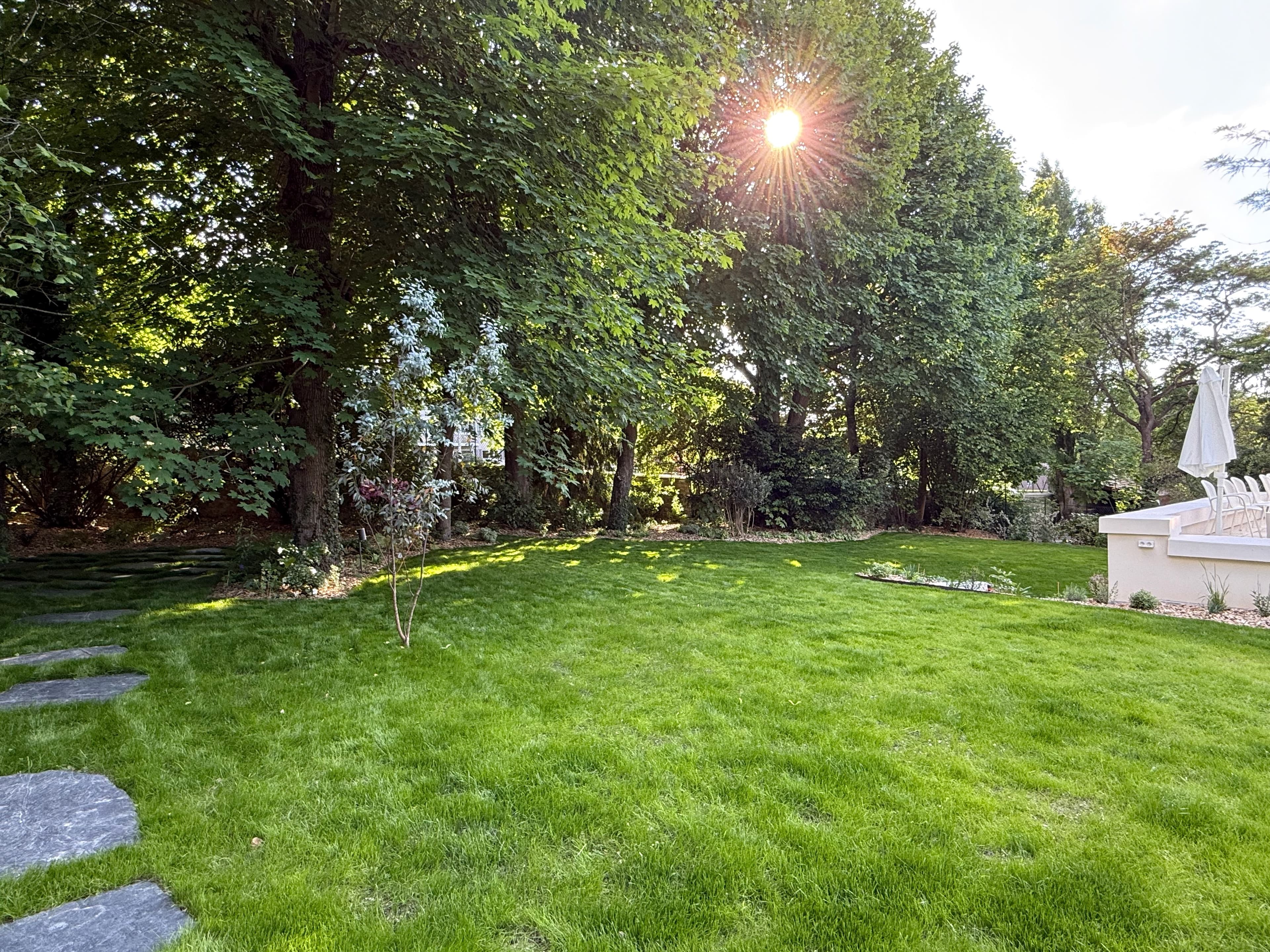 Murmures guest house — interior view 2