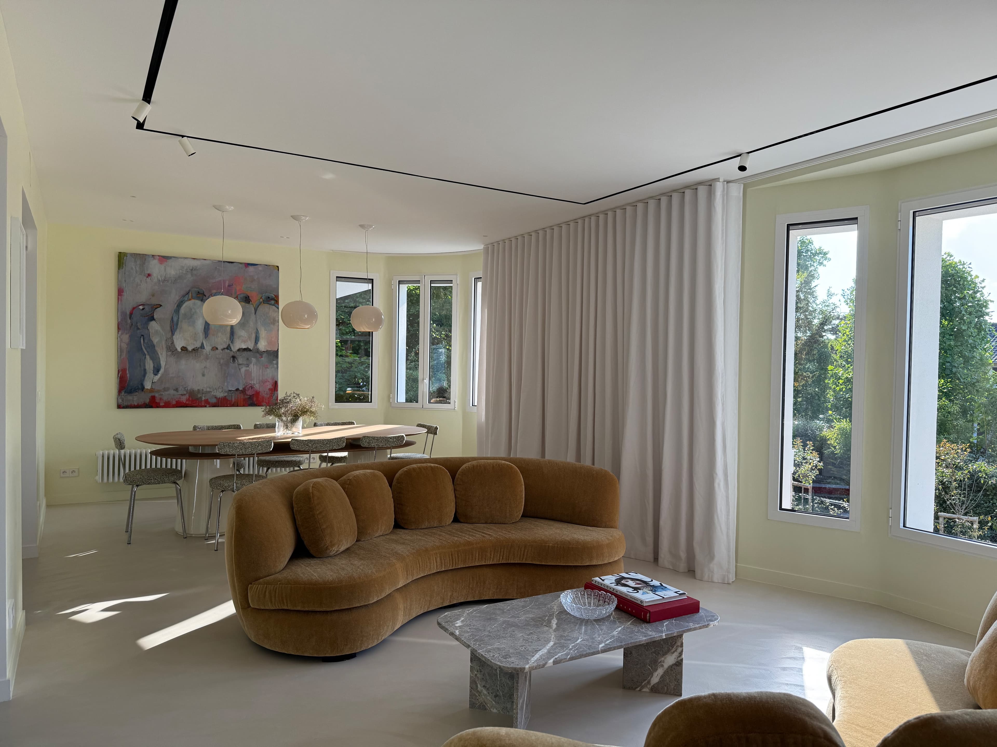 Murmures luxury guesthouse interior — elegant living room with designer furniture, Saint-Germain-en-Laye near Paris